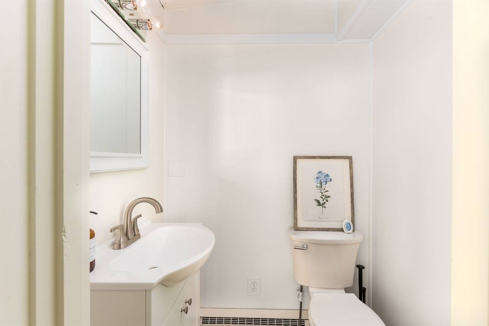 Photo of Bathroom in Intervale