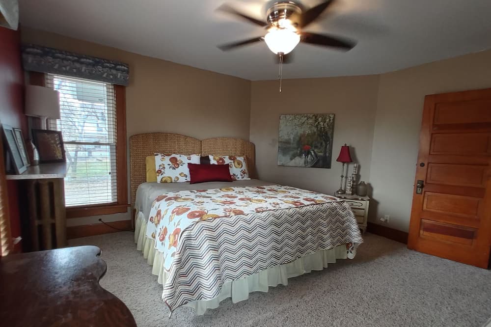 Photo of Bedroom in Nuckolls County