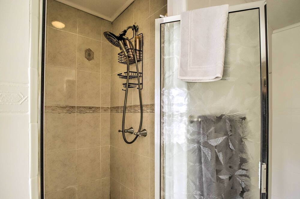 Photo of Bathroom in Garden Oaks