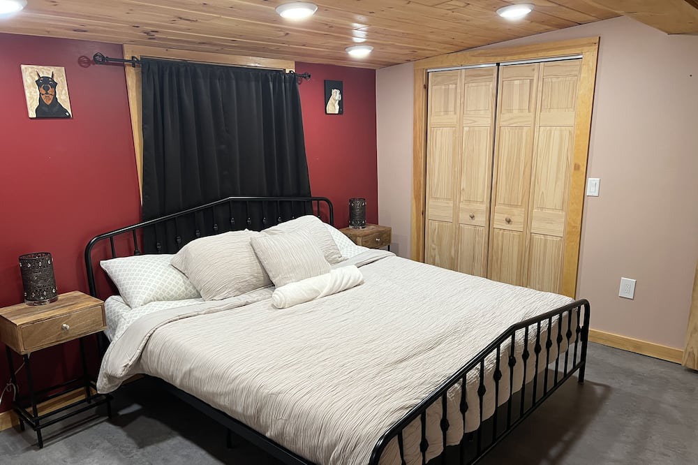 Photo of Bedroom in Newtonville