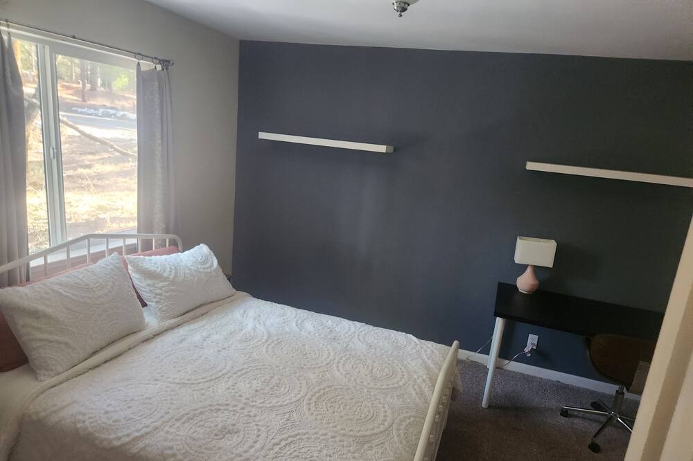 Photo of Bedroom in Pollock Pines