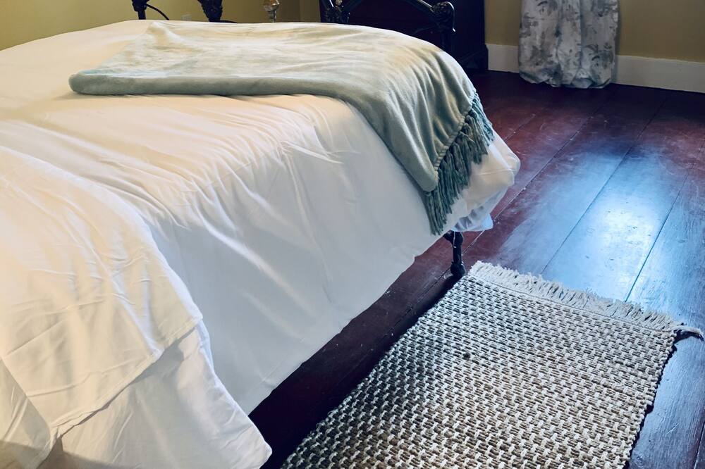 Photo of Bedroom in Ithaca