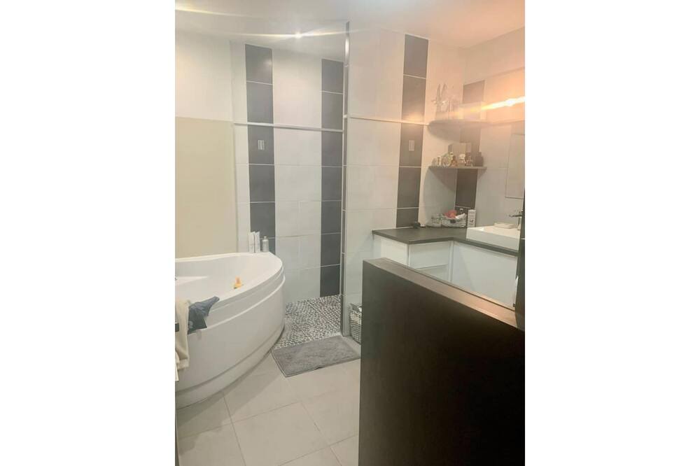 Photo of Bathroom in Murviel-les-Montpellier