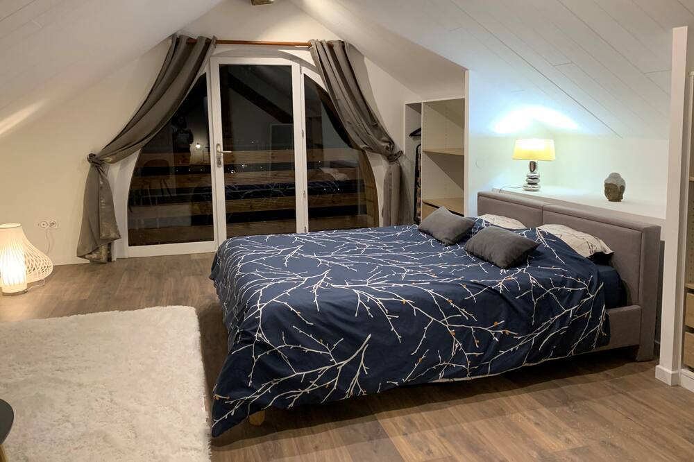 Photo of Bedroom in Presilly