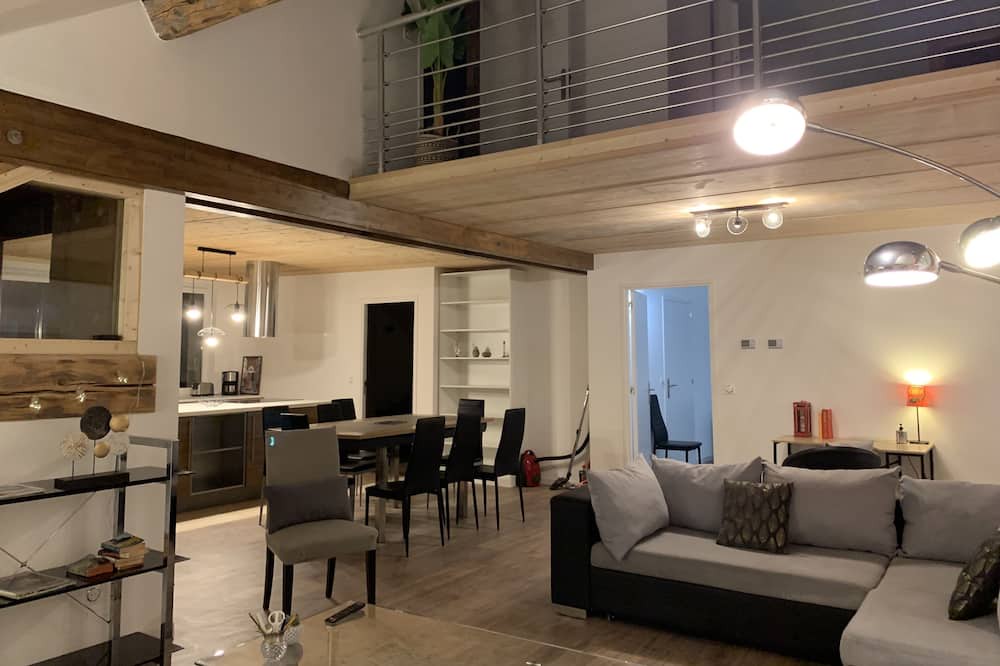 Photo of Others in Presilly