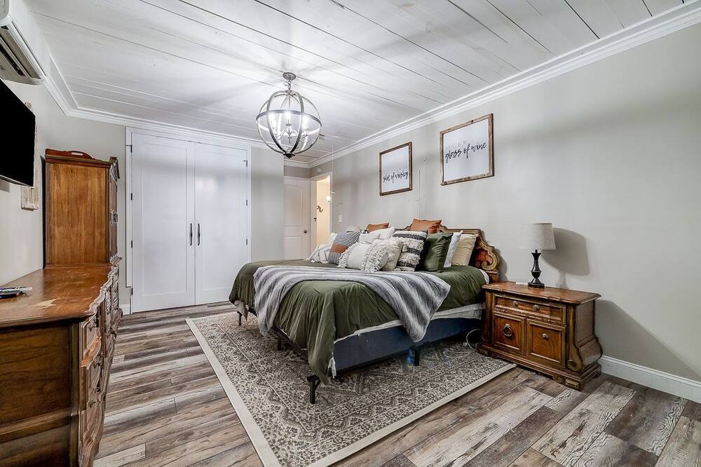 Photo of Bedroom in Montgomery