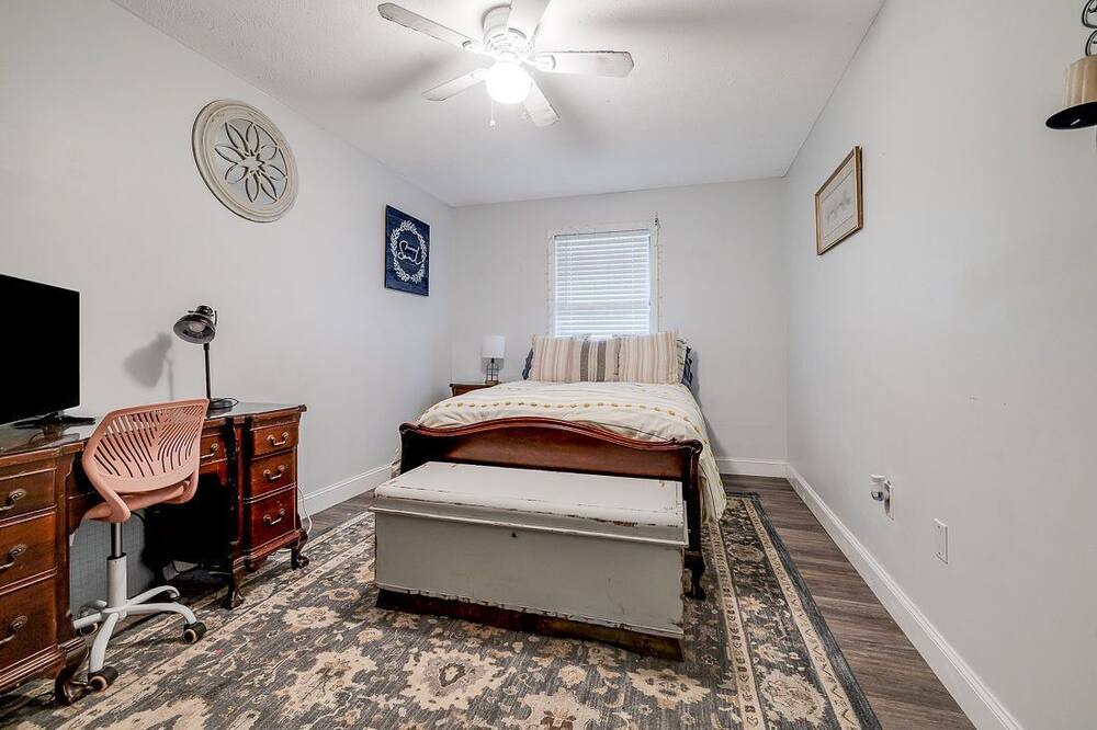 Photo of Bedroom in Montgomery