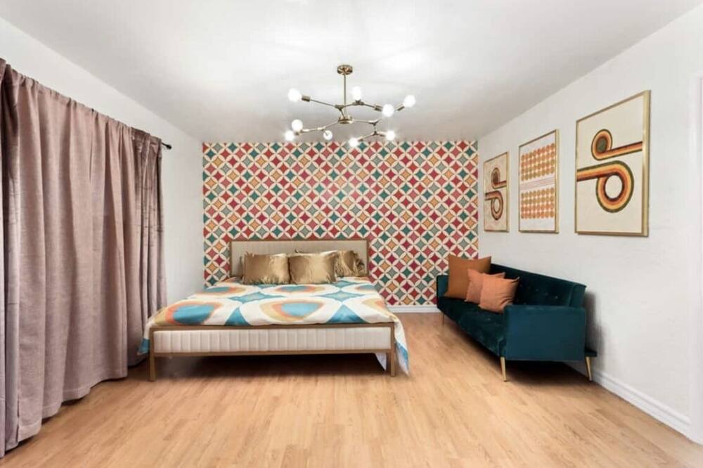 Photo of Bedroom in Mission Hills South