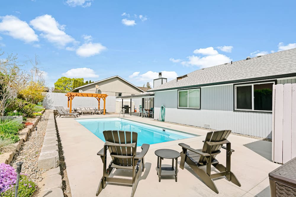 Photo of Outdoor in Brownstown