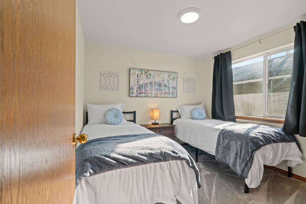 Photo of Bedroom in Brownstown