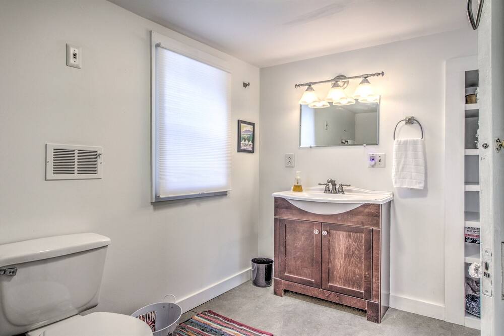 Photo of Bathroom in Londonderry