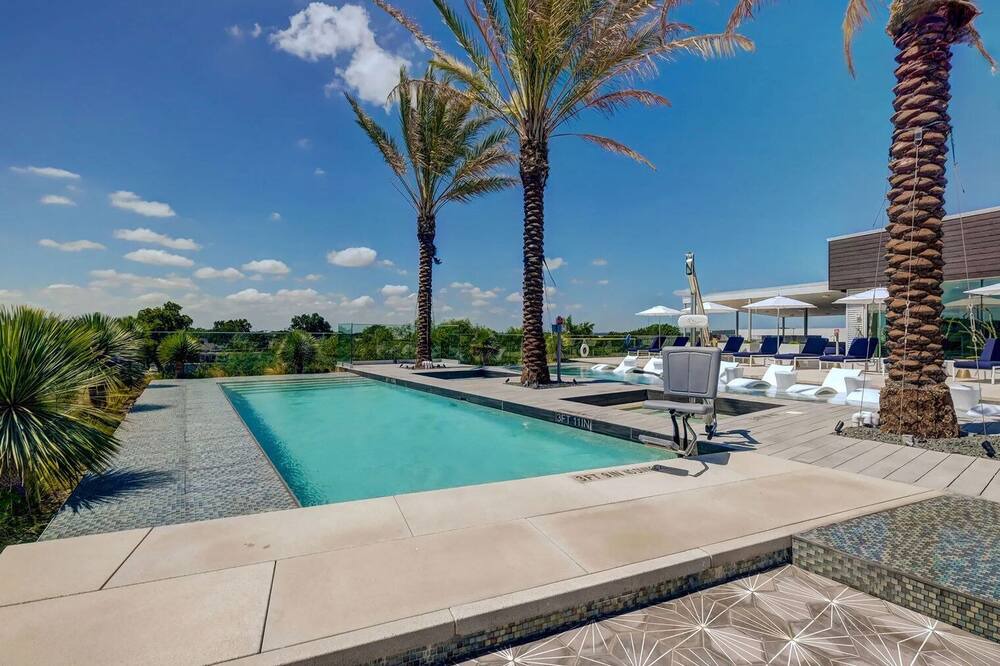 Photo of Outdoor in Brentwood