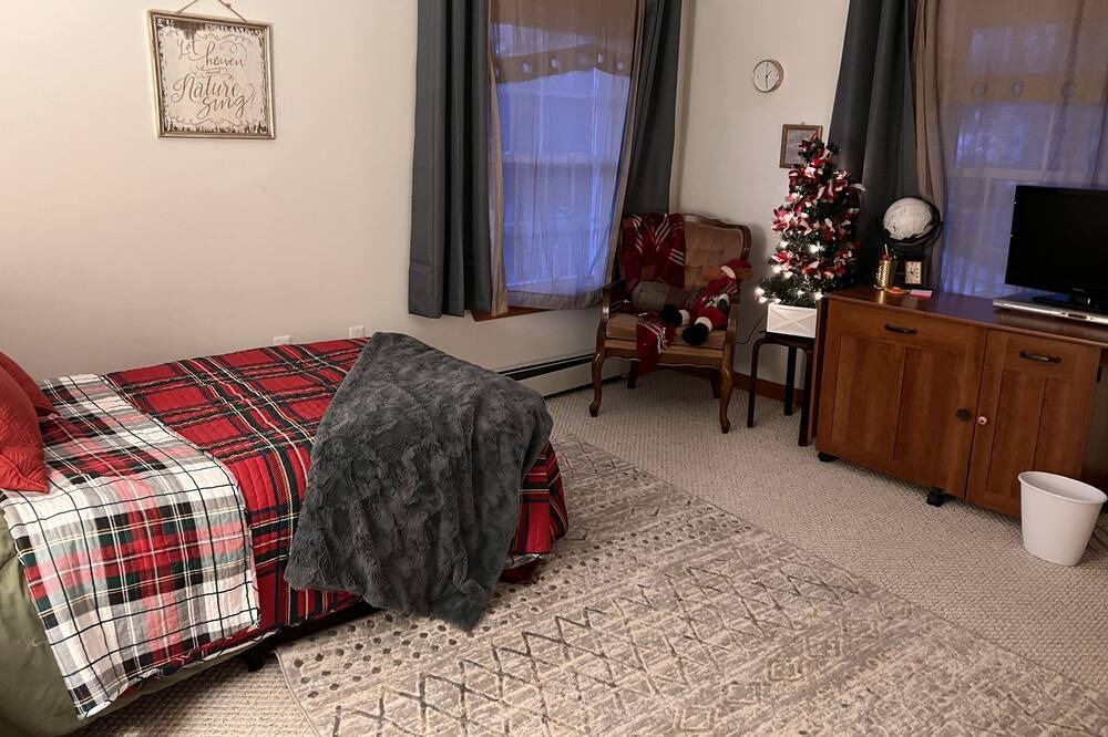 Photo of Bedroom in Waterville