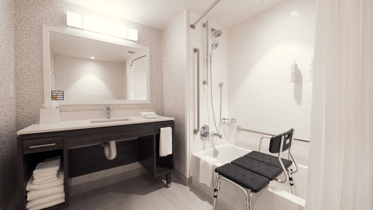 Photo of Bathroom in Ste. Foy