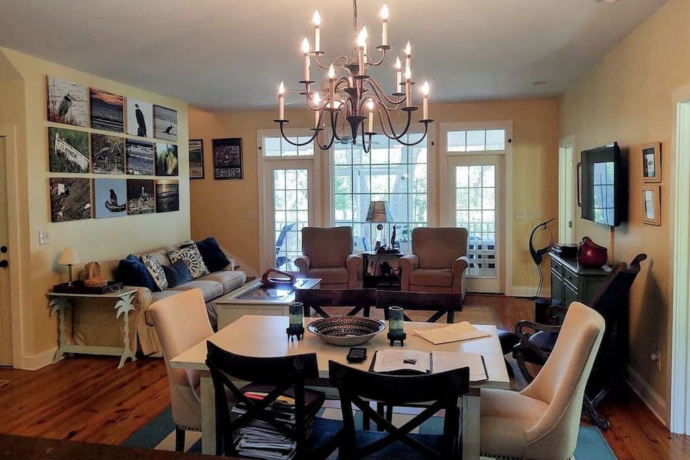 Photo of Livingroom in Edisto Island