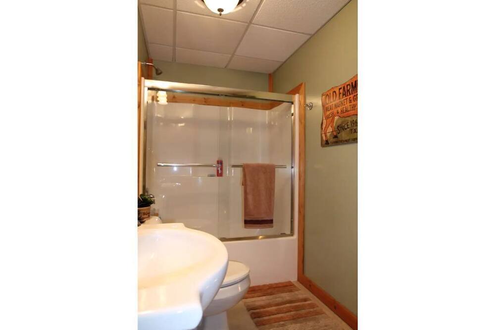 Photo of Bathroom in Prairie Du Chien