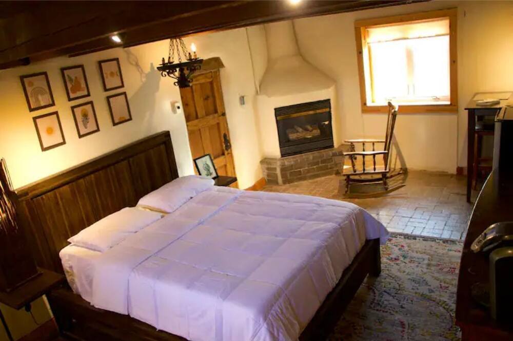 Photo of Bedroom in Placitas