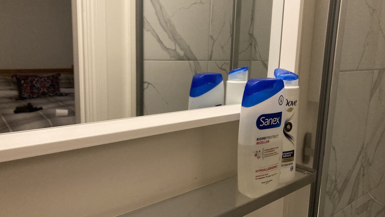 Photo of Others in Oval