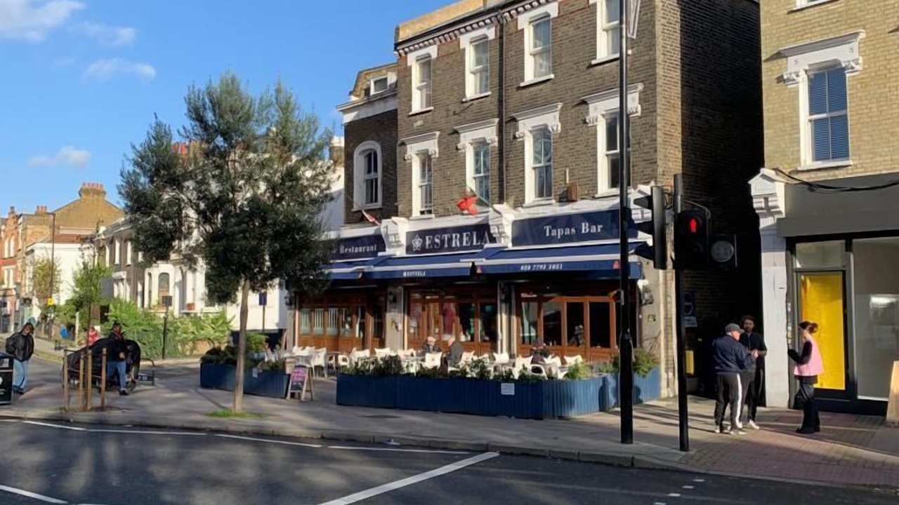 Photo of Outdoor in Oval