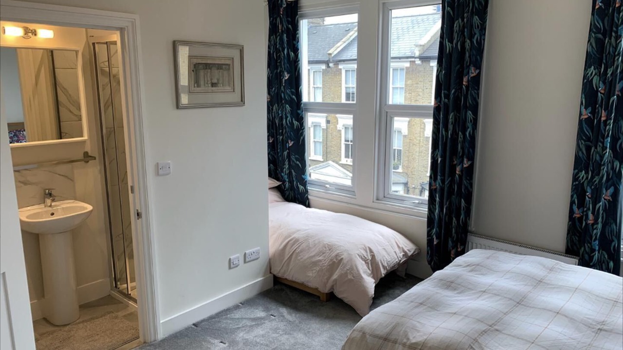 Photo of Others in Oval