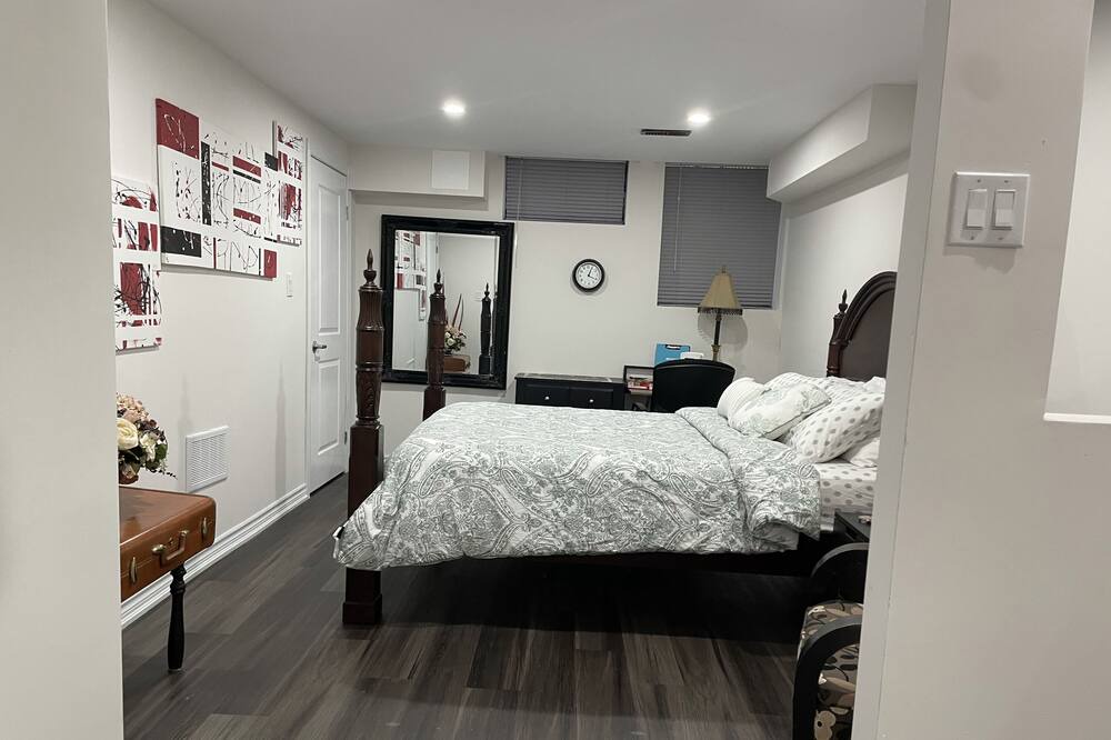 Photo of Bedroom in New Tecumseth