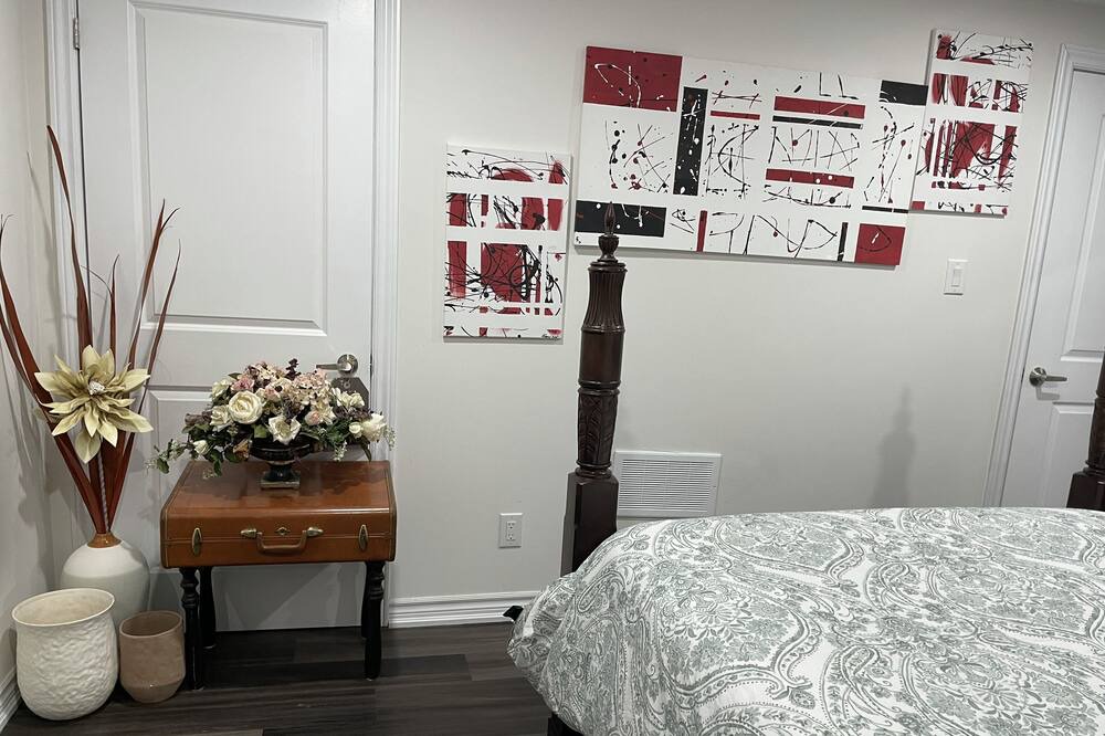 Photo of Bedroom in New Tecumseth