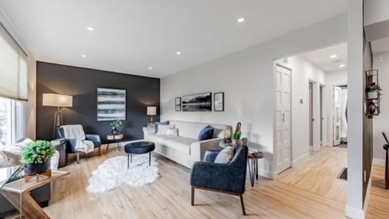Photo of Livingroom in Pickering