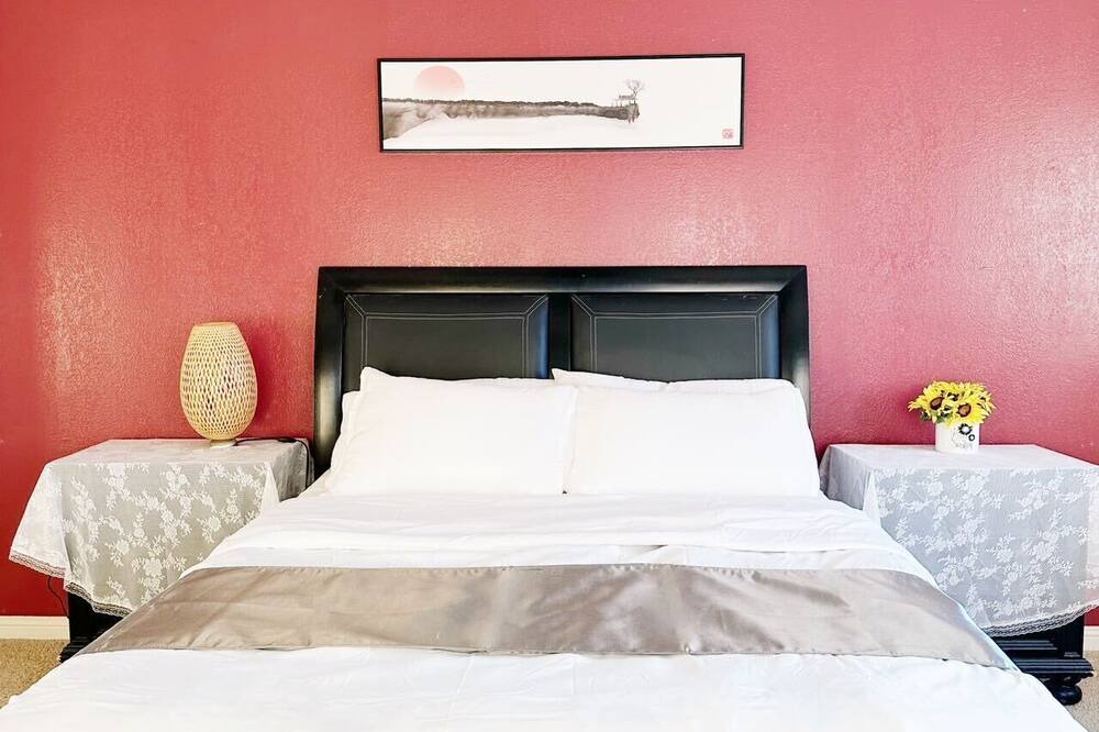 Photo of Bedroom in Los Serranos