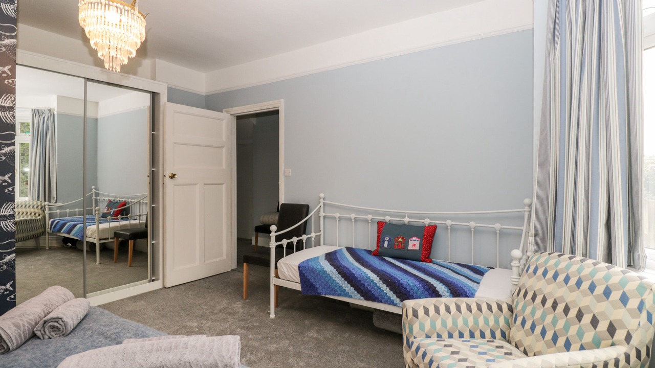 Photo of Others in Boscombe