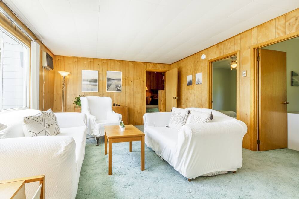 Photo of Bedroom in Golden Valley