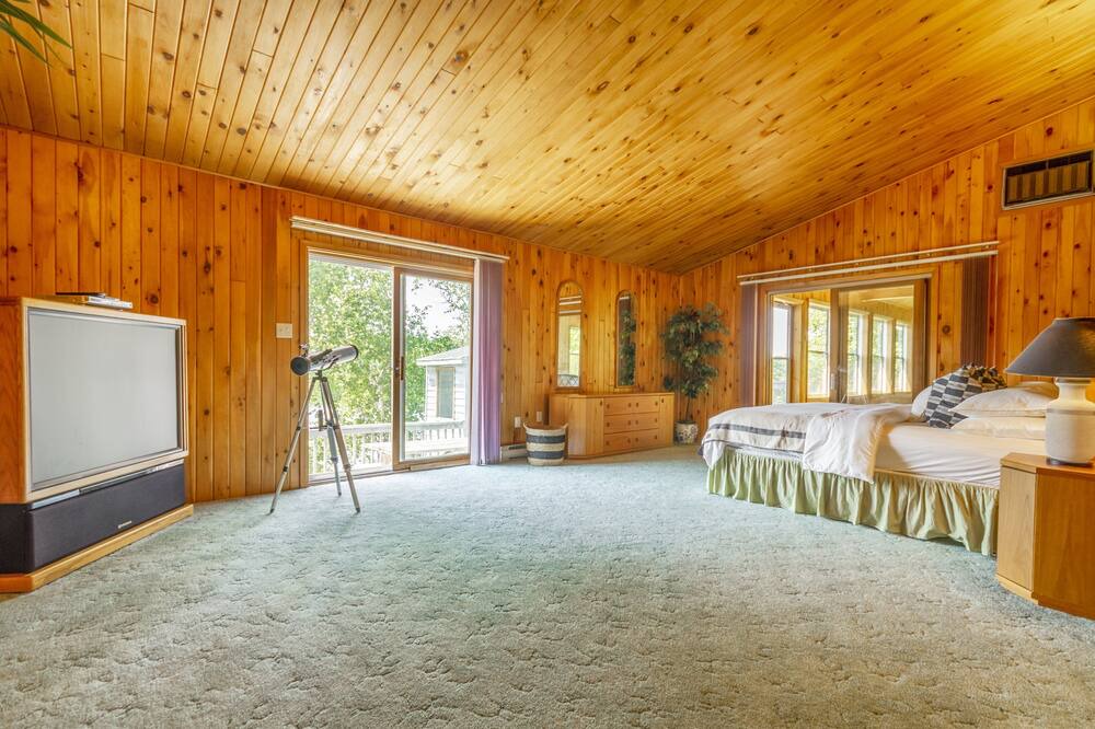 Photo of Bedroom in Golden Valley