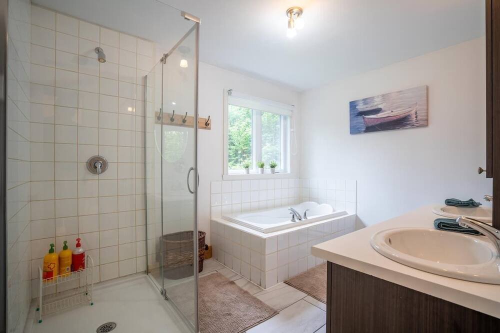 Photo of Bathroom in Saint-Didace