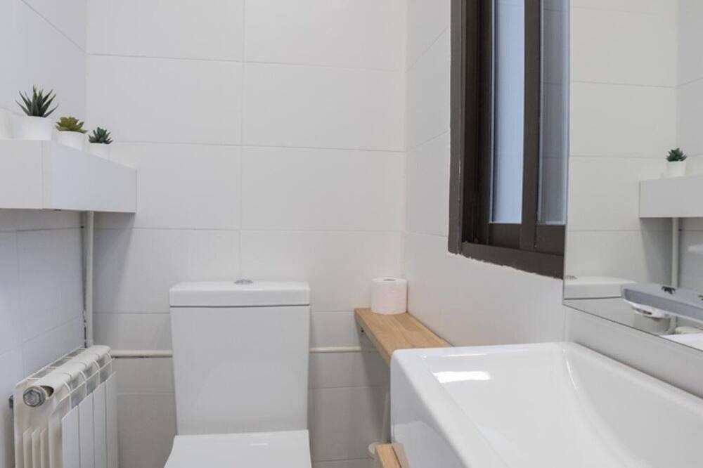 Photo of Bathroom in Logrono City Centre