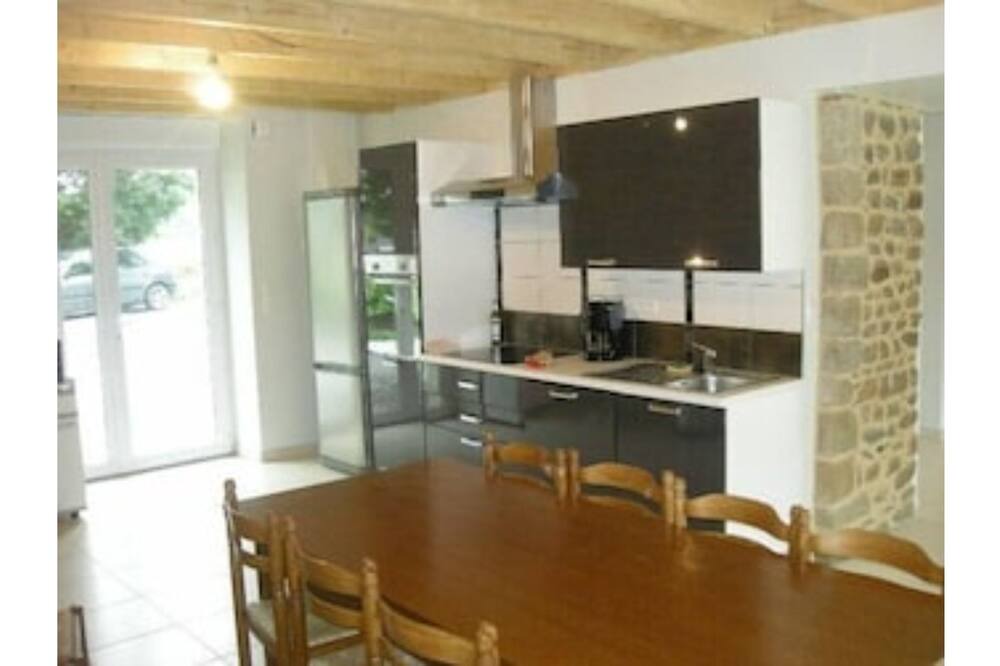 Photo of Kitchen in Saint-Broladre