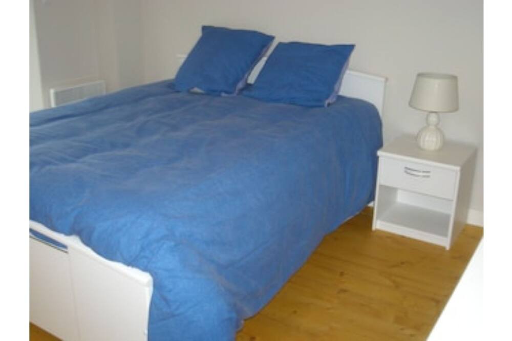 Photo of Bedroom in Saint-Broladre