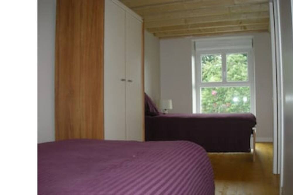 Photo of Bedroom in Saint-Broladre