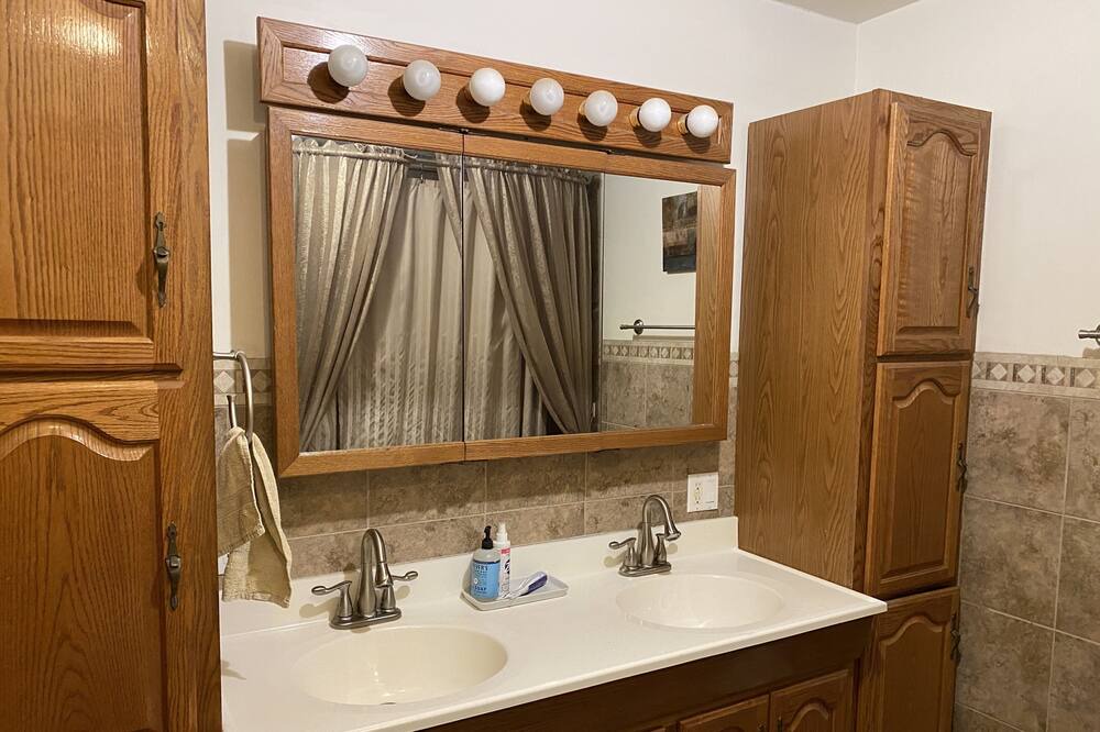 Photo of Bathroom in Udall
