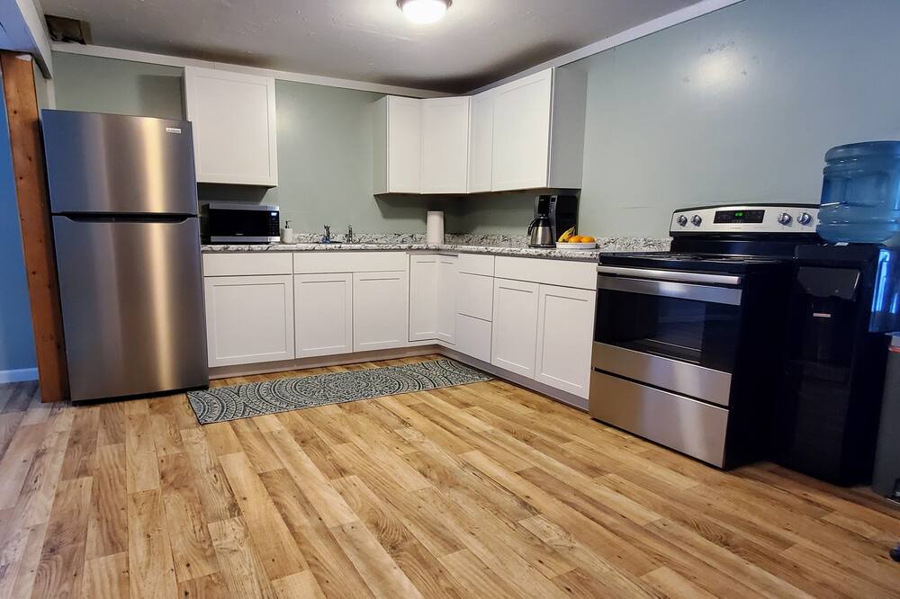 Photo of Kitchen in Salisbury Center