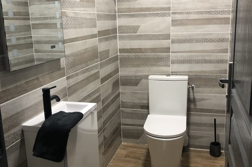Photo of Bathroom in Inzinzac-Lochrist