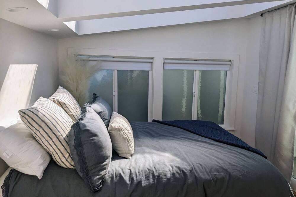 Photo of Bedroom in Dillon Beach