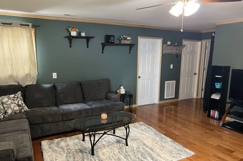 Photo of Livingroom in St. Helen