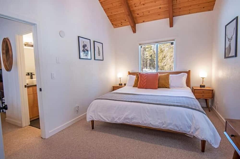 Photo of Bedroom in Sunriver
