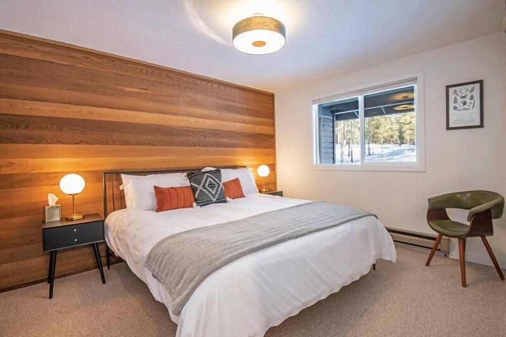 Photo of Bedroom in Sunriver