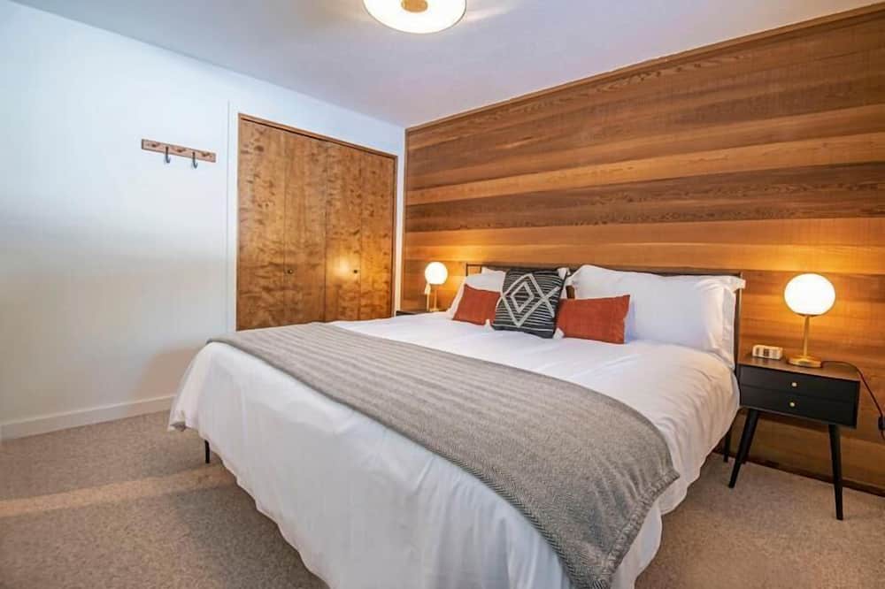 Photo of Bedroom in Sunriver