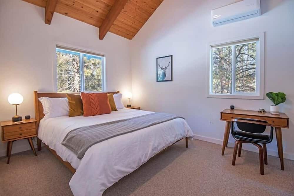 Photo of Bedroom in Sunriver