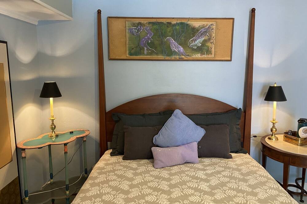 Photo of Bedroom in Charlottesville