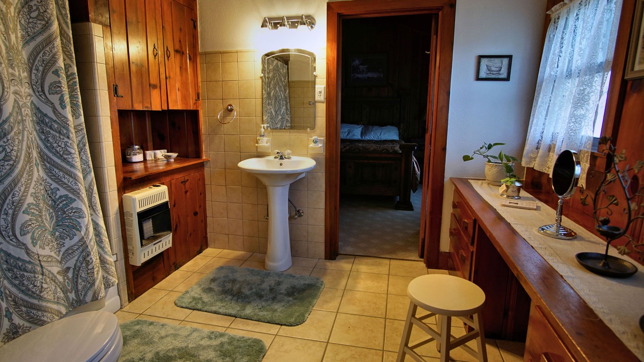 Photo of Bathroom in Glen Rose