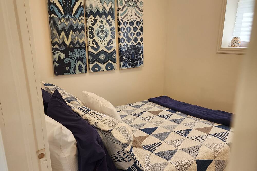 Photo of Bedroom in Clearview Township