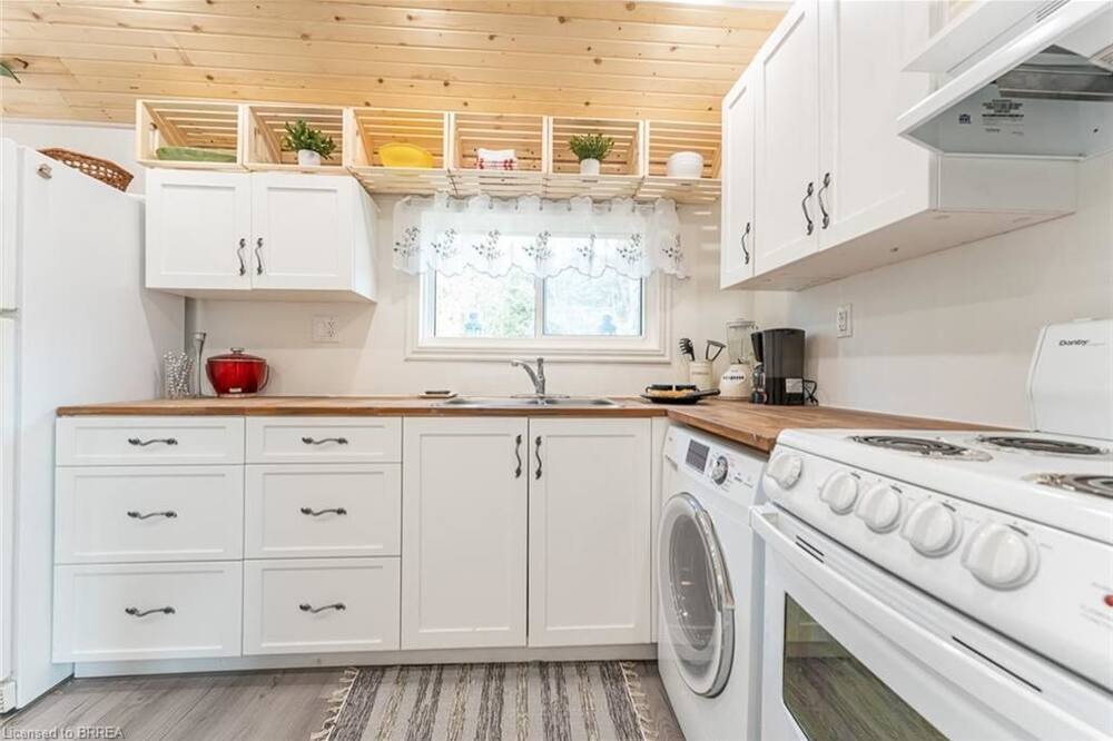 Photo of Kitchen in Clearview Township