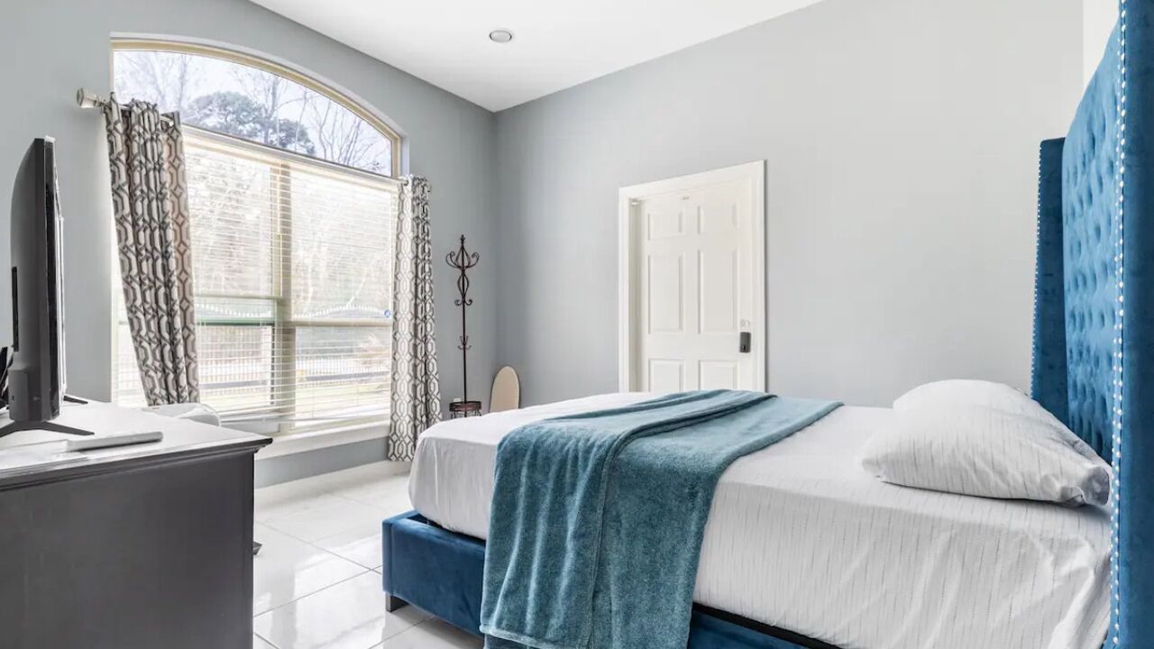 Photo of Bedroom in Humble